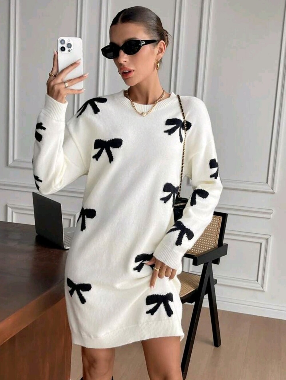 Women's Bow Pattern Round Neck Drop Shoulder Long Sleeve Casual Sw